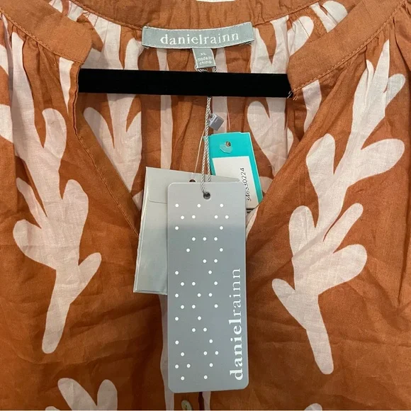 Daniel Rainn Rust Leaf Print Blouse - Picture 2 of 5